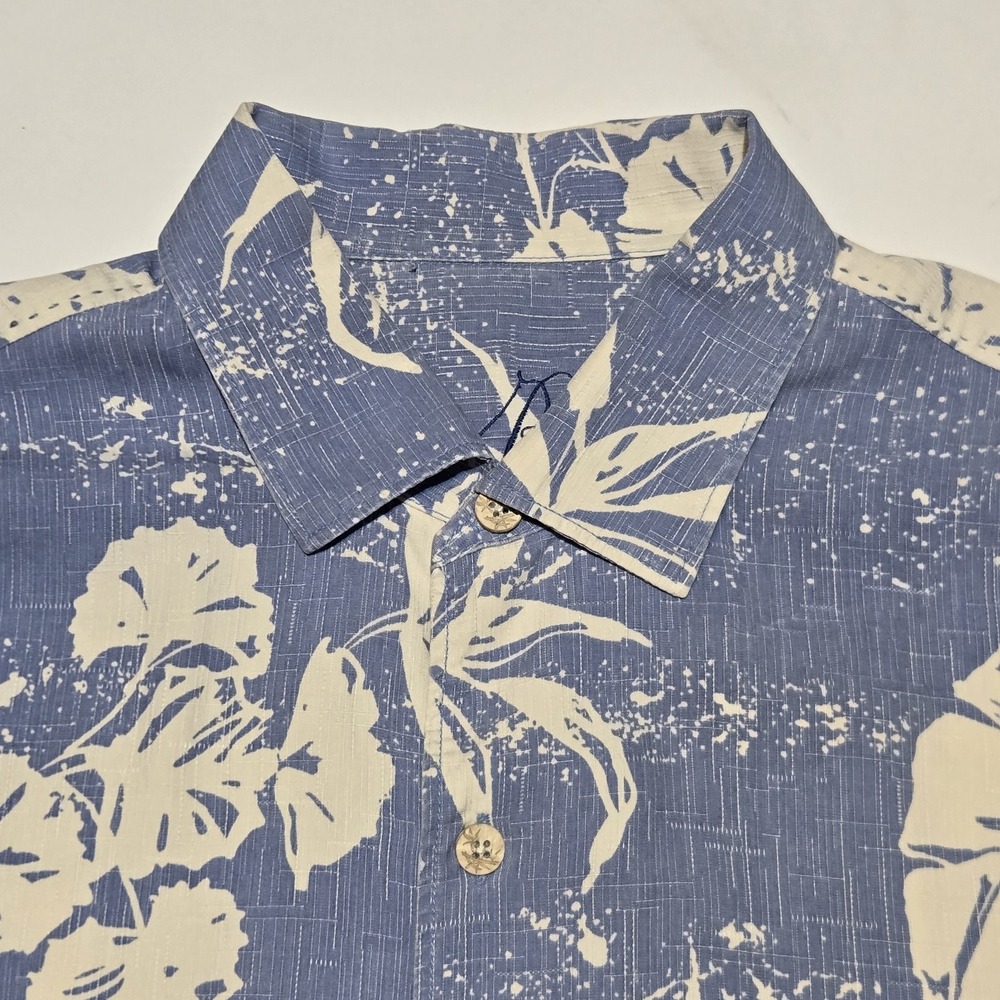 Tommy Bahama 100% Silk Hawaiian Camp Shirt Mens M Blue Floral Aloha Tropical - Picture 2 of 11